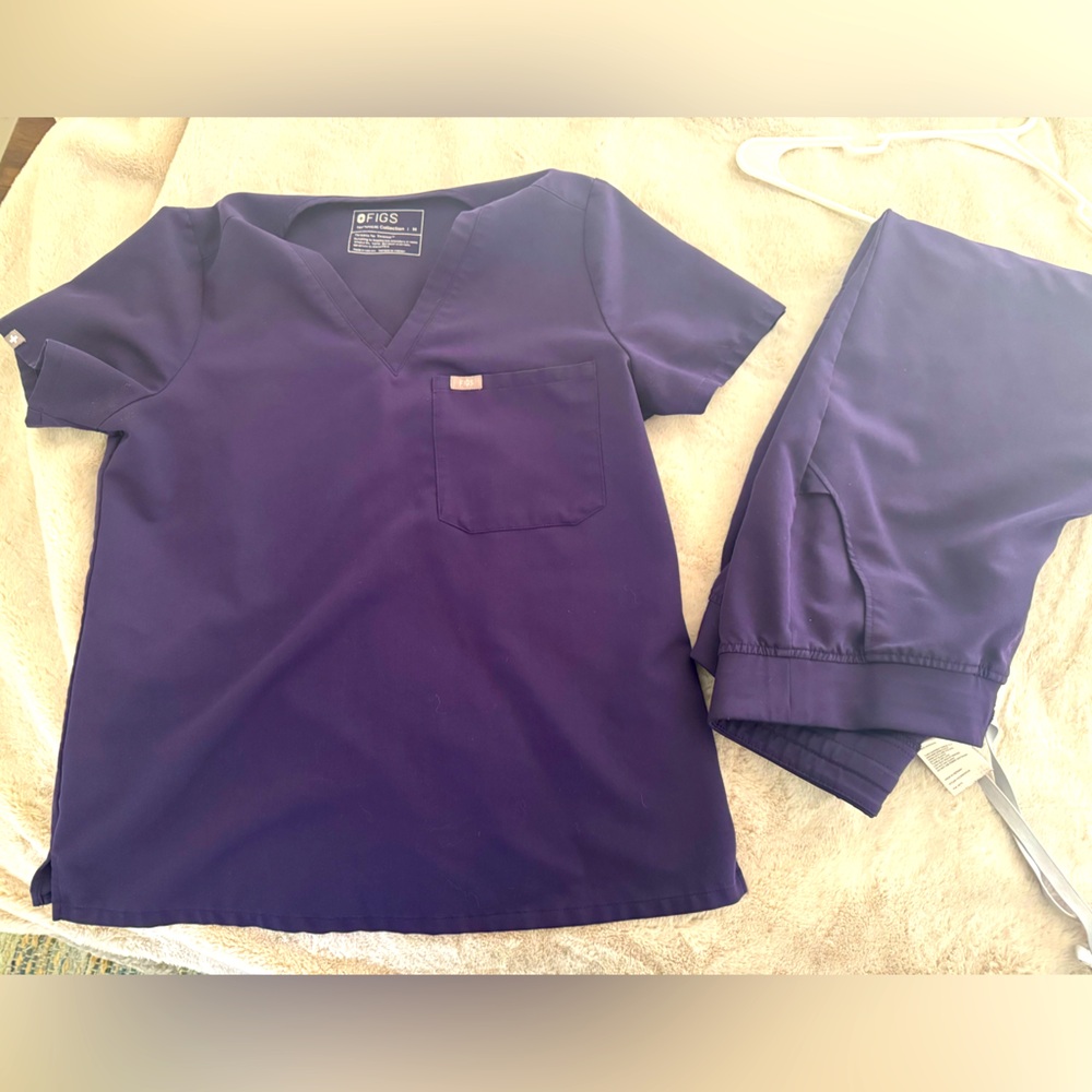 Figs Scrub Set